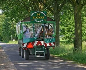 boerderijcamping-in-de-Achterhoek--huifkar